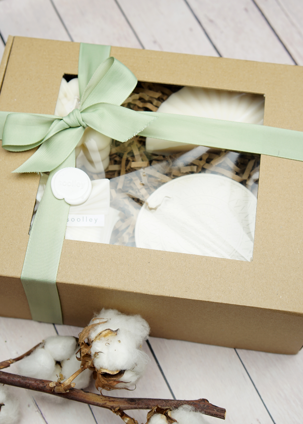 zestaw-3-swiece-dekoracyjne-zapakowane Wegańskie świeczki ozdobne w prezencie dla szefa